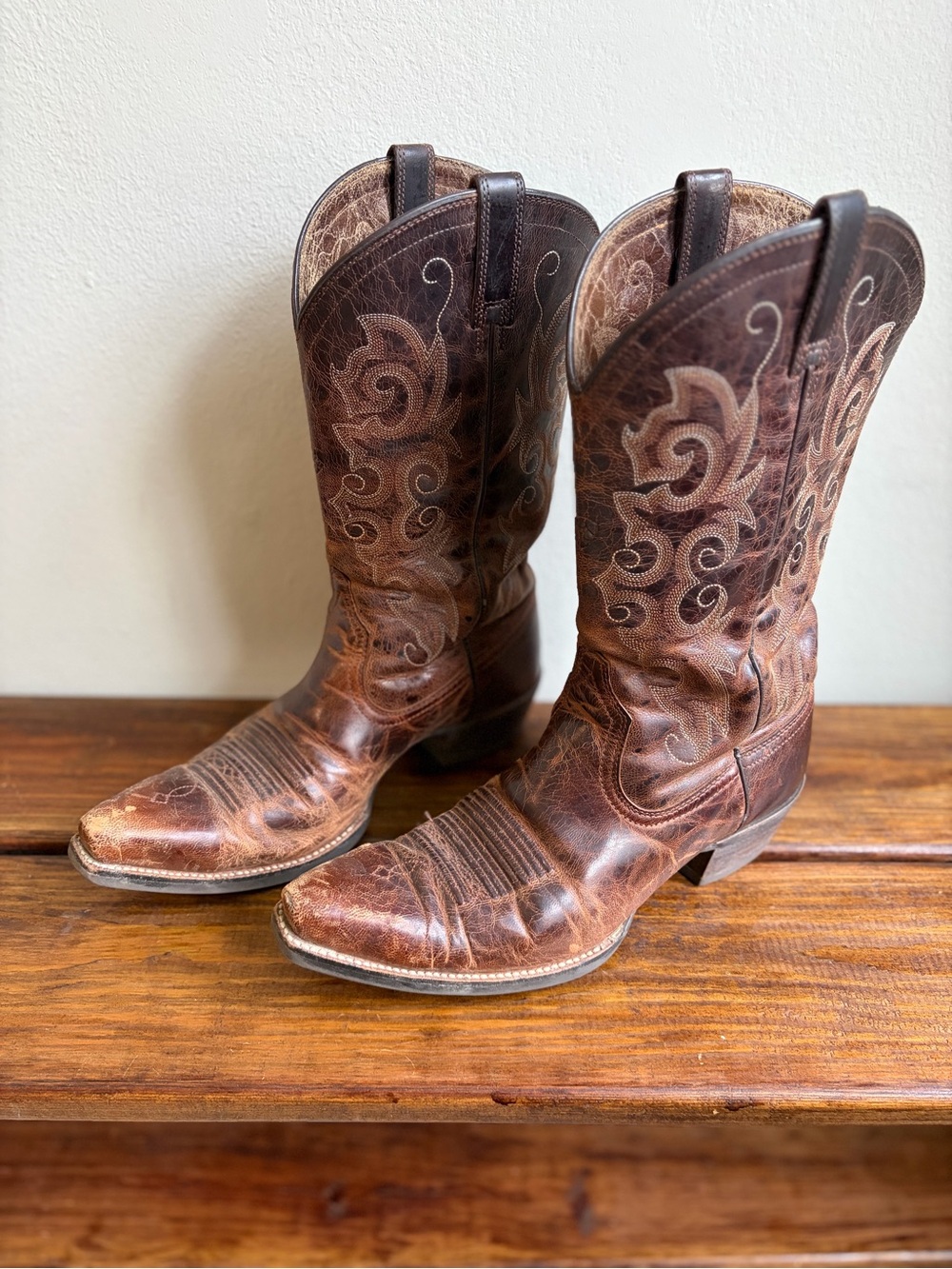 Ariat Women's Brown Embroidered Leather Cowboy Boots 9.5 B